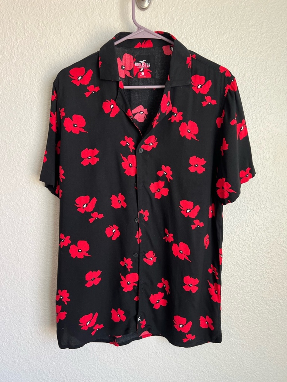 Hollister Black Short-Sleeve Button-Down Shirt with Red Floral Print